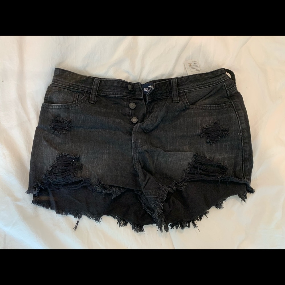 Ripped denim shorts